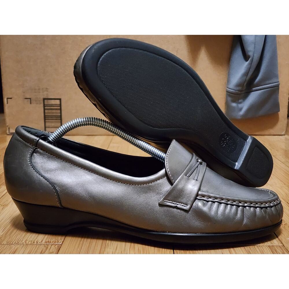 SAS Easier Loafers Clogs Shoes Womens Sz 8 WIDE Silver Gunmetal Leather Slip On